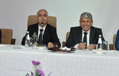 VALİ KARAHAN,MUHTARLARIN SORUNLARINI DİNLEDİ