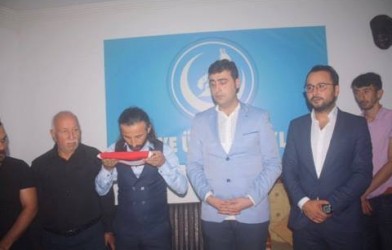 ÜLKÜ OCAKLARINDA DEVİR TESLİM TÖRENİ
