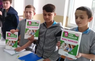 GEBZE’DEN SOĞUKPINAR’A KİTAP YARDIMI!