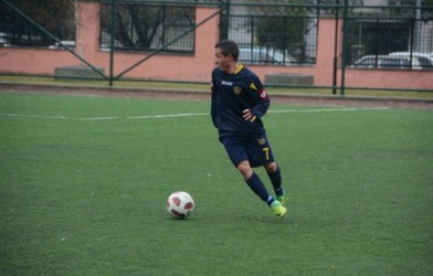 MERTEK RESİTALİ DEVAM EDİYOR