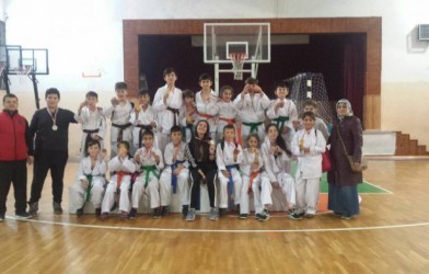 KARATECİLER İL SEÇMESİNDE 17 MADALYA İLE DÖNDÜ