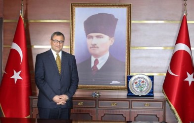 VALİ SARIFAKIOĞULLARI’NDAN  YENİ YIL MESAJI