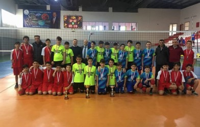 YILDIZ ERKEK VOLEYBOL MÜSABAKALARI YAPILDI