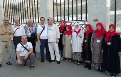 UMRECİLER KUTSAL TOPRAKLARDAN DÖNDÜ