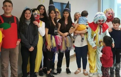 HASTANEDEKi ÇOCUKLARA ETKiNLiK