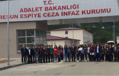 ÇPL ÖĞRENCİLERİ ESPİYE CEZAEVİNİ GEZDİLER