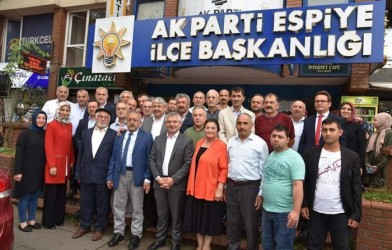 AK PARTİ DE BAYRAMLAŞMA