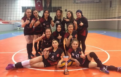 ŞAMPiYON KIZLARIMIZ