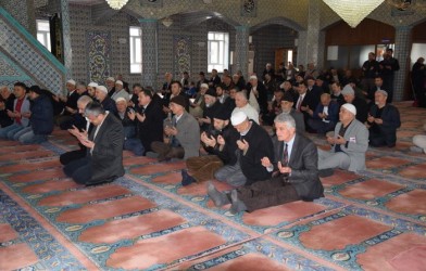 UMRECİLER UĞURLANDI