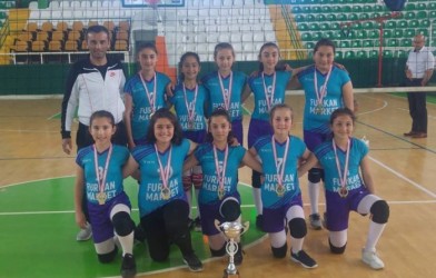 VOLEYBOL TAKIMI GİRESUN BİRİNCİSİ OLDU