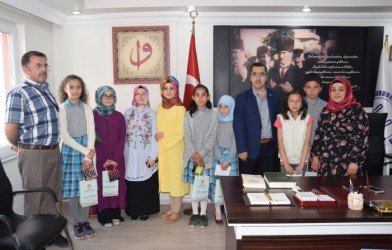 ÖĞRENCİLER ÖDÜLLENDİRİLDİ