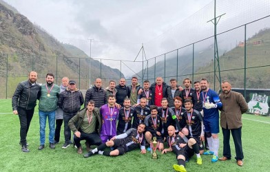 ES ES GENÇLİKSPOR SÜPER AMATÖR’E YÜKSELDİ