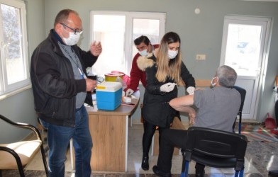AŞILAMA SÜRÜYOR