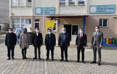 TEGV’DEN ÖĞRENCİLERE 262 TABLET