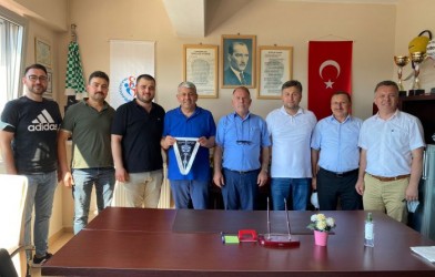 KARADERE ESPiYESPOR’A BAŞARILAR DiLEDi