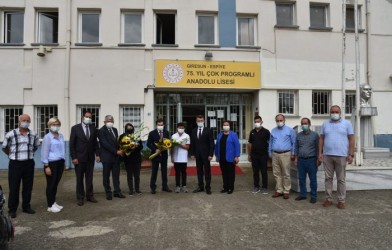 ÖĞRENCiLERE BAŞARI DİLEDİLER