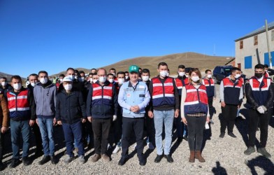 VALi üNLü “DAHA TEMiZ BiR GiRESUN, DAHA YAŞANABiLiR BiR DüNYA iÇiN”