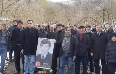 ŞEHiT KüP MEZARI BAŞINDA ANILDI