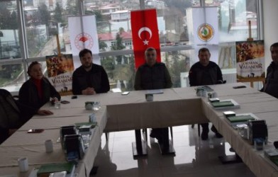 BöLGE MüDüRü GüNEŞ, BASIN MENSUPLARIYLA BULUŞTU
