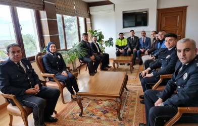 BAŞARILI POLİSLERE ÖDÜL