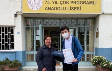 ŞiiR YARIŞMASINDA ÇPAL iL1.Si OLDU