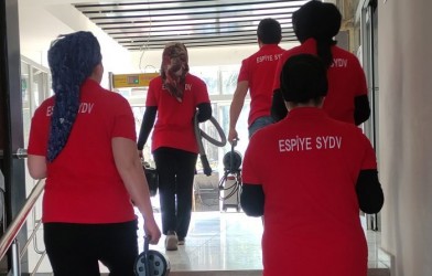 ENGELLi VE YAŞLILARA EVDE BAKIM HİZMETİ VERİLİYOR