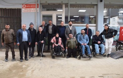 ENGELLİLER CAMİDE BULUŞTU