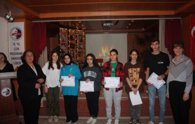 DERECEYE GİRENLERE ÖDÜL VERİLDİ