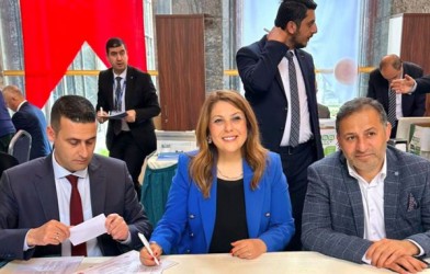 İLK KADIN MiLLETVEKiLi GEZMiŞ, TBMM’DE