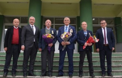 KAHRAMAN GAZİLER ÖĞRENCİLERLE BULUŞTU